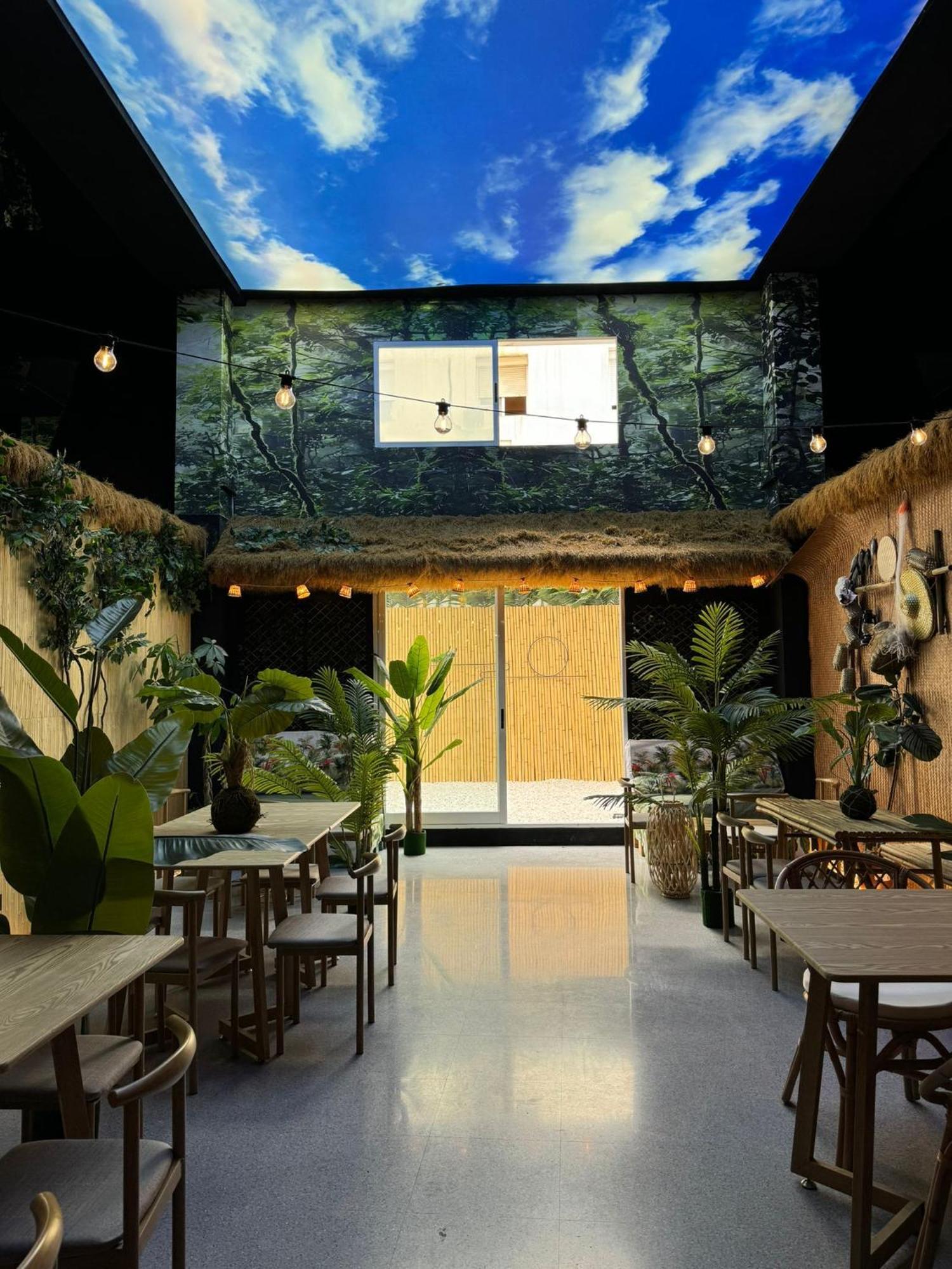 The Pod Suite Hostel Village Valencia Exterior photo